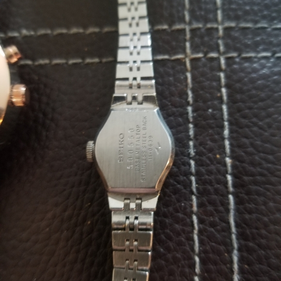 VINTAGE LADIES SEIKO - Picture 3 of 3